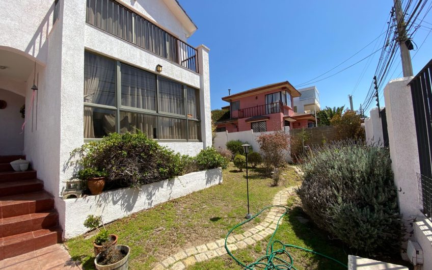 Linda y amplia casa en El Porvenir, Peñuelas, Coquimbo