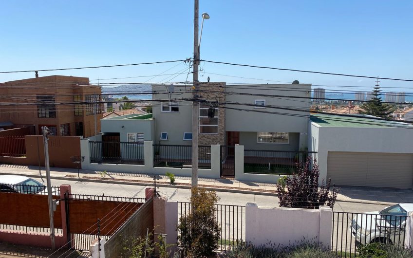 Linda y amplia casa en El Porvenir, Peñuelas, Coquimbo
